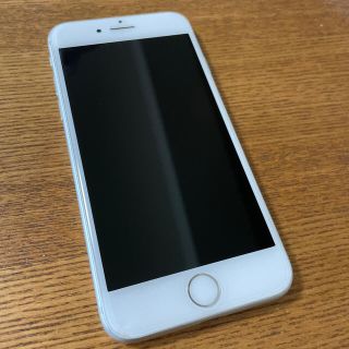 アイフォーン(iPhone)のiPhone8 シルバー64GB 背面割れ有り(スマートフォン本体)