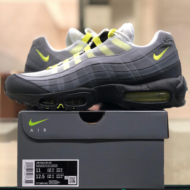 NIKE    NIKE AIR MAX  OG NEON イエローグラデ 年の通販 by