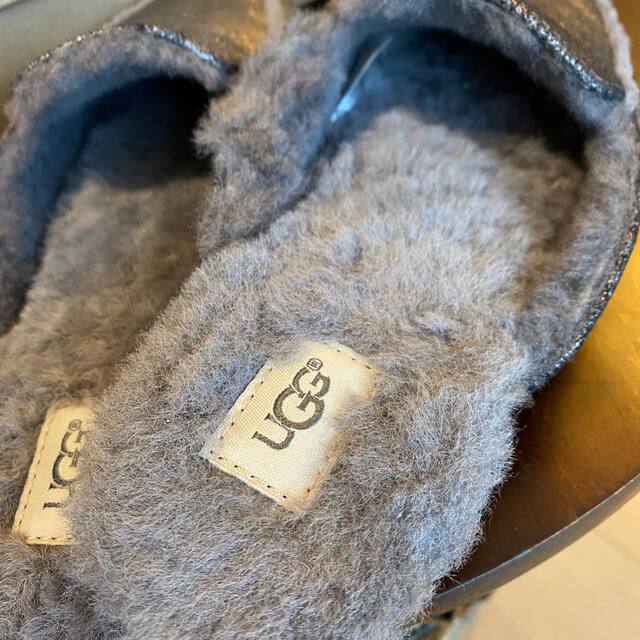 UGG(アグ)のUGG スリッポン　シューズ レディースの靴/シューズ(スリッポン/モカシン)の商品写真