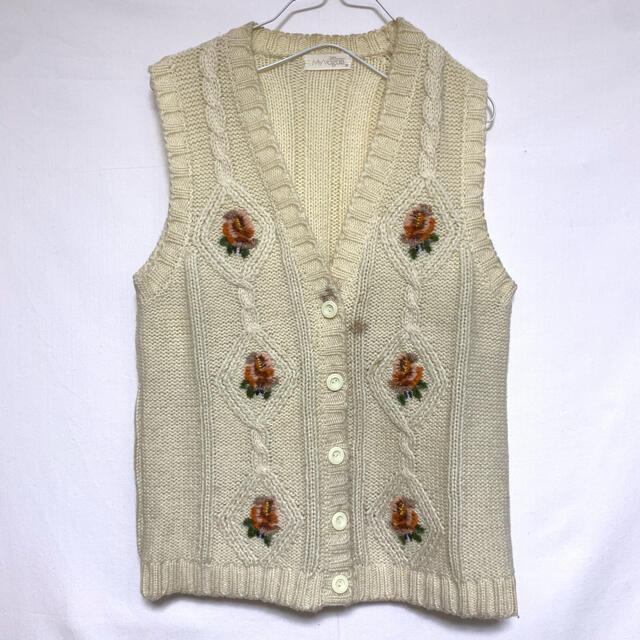 緑林シリーズ ニット ベスト 刺繍 オレンジ | nongferndaddy.com