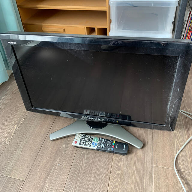 シャープ　26型液晶カラーテレビ　LC-26E8