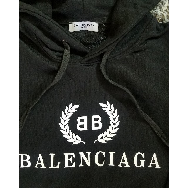 BALENCIAGAパーカートップス