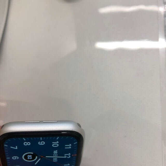 AppleWatch5 ｼﾙﾊﾞｰｱﾙﾐﾆｳﾑ44mm