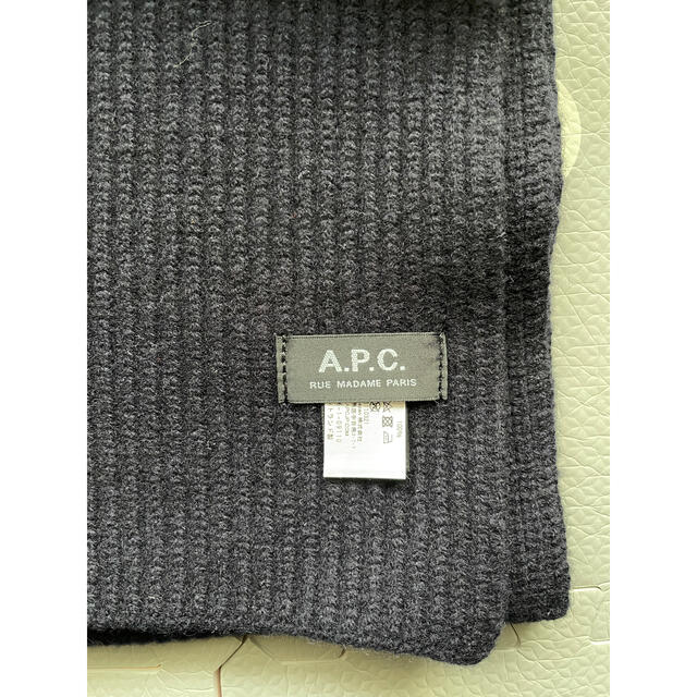 A.P.C(アーペーセー)の最終値下げ　アーペーセー　ウールマフラー レディースのファッション小物(マフラー/ショール)の商品写真