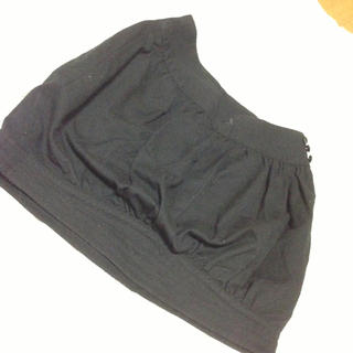 イーエーピー(e.a.p)の黒のバルーンスカート(ひざ丈スカート)