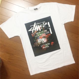 ステューシー(STUSSY)のSTUSSY 花柄Tシャツ(Tシャツ(半袖/袖なし))