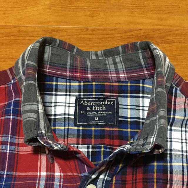 Abercrombie&Fitch(アバクロンビーアンドフィッチ)の《新品・未使用》アバクロンビー&フィッチ チェックシャツ M メンズのトップス(シャツ)の商品写真