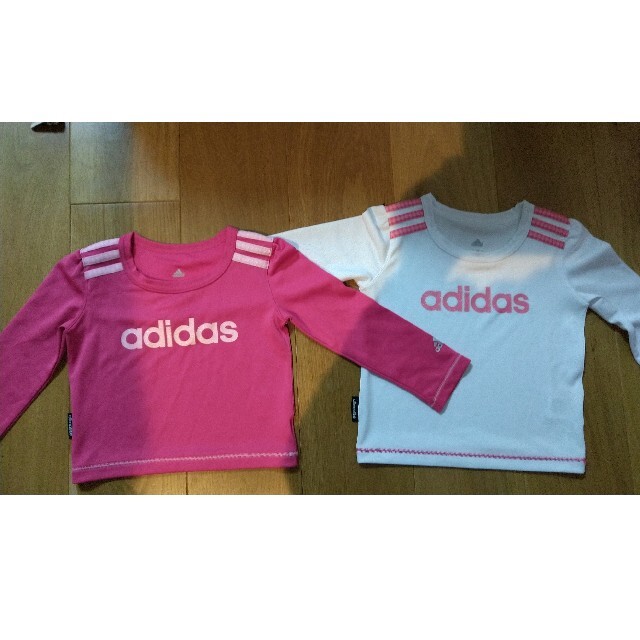 adidas(アディダス)のアディダス　スポーツシャツ 2枚セット！100&110 キッズ/ベビー/マタニティのキッズ服女の子用(90cm~)(Tシャツ/カットソー)の商品写真