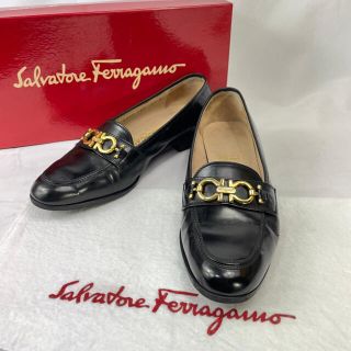 サルヴァトーレフェラガモ(Salvatore Ferragamo)の専用【良品】フェラガモ ガンチーニ レザー ヒール ローファー ゴールド(ハイヒール/パンプス)