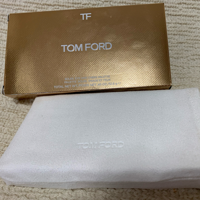 TOM FORD(トムフォード)の再値下げ！【新品】トムフォード ソレイユ アイ アンド チーク パレット  コスメ/美容のベースメイク/化粧品(アイシャドウ)の商品写真