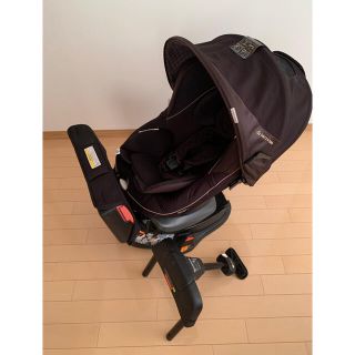 【ホワイト様専用】コンビ　ラクティアターン　おまけ付　(自動車用チャイルドシート本体)