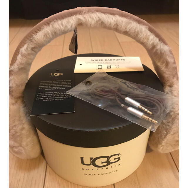 UGG イヤーマフ　ベージュ