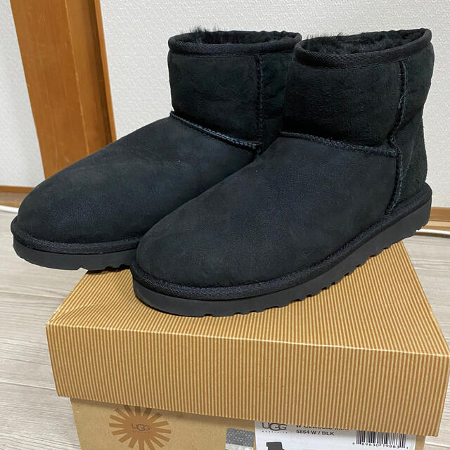 UGG(アグ)のUGG レディースの靴/シューズ(ブーツ)の商品写真