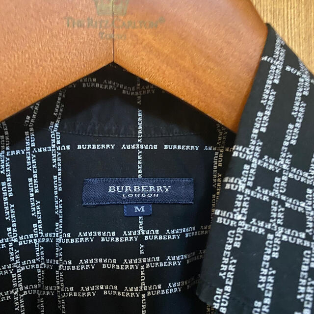 BURBERRY BLACK LABEL(バーバリーブラックレーベル)のバーバリー　半袖　ワイシャツ　ブラック　M メンズのトップス(シャツ)の商品写真
