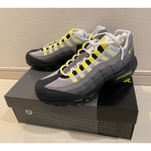 NIKE(ナイキ)のNIKE AIR MAX95 OGエアマックスNEON YELLOW27.5cm メンズの靴/シューズ(スニーカー)の商品写真