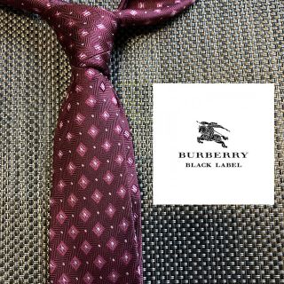 バーバリーブラックレーベル(BURBERRY BLACK LABEL)の【美品】バーバリー ブラックレーベル 日本製シルク100%ネクタイ レッド 赤(ネクタイ)