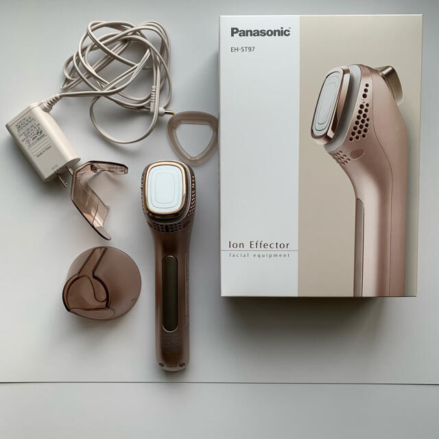 Panasonic(パナソニック)のPanasonic イオンエフェクター EH-ST97-N スマホ/家電/カメラの美容/健康(フェイスケア/美顔器)の商品写真