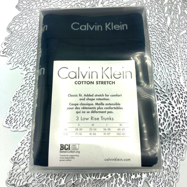 Calvin Klein(カルバンクライン)の箱付き　カルバンクライン　ボクサーパンツ　3枚入り　M メンズのアンダーウェア(ボクサーパンツ)の商品写真