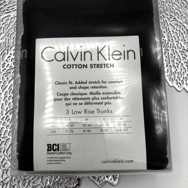 Calvin Klein(カルバンクライン)の箱付き　カルバンクライン　ボクサーパンツ　3枚入り　M メンズのアンダーウェア(ボクサーパンツ)の商品写真