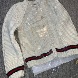 グッチ(Gucci)のGUCCI チルドレンズ　グッチ　キッズ　ニットカーディガン　36m 3T 白(ニット)