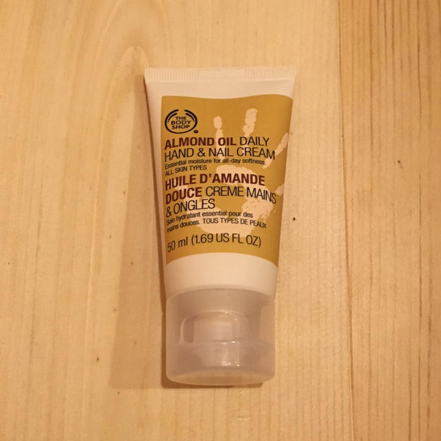 THE BODY SHOP(ザボディショップ)の【未使用】ハンド&ネイルクリーム コスメ/美容のボディケア(ハンドクリーム)の商品写真