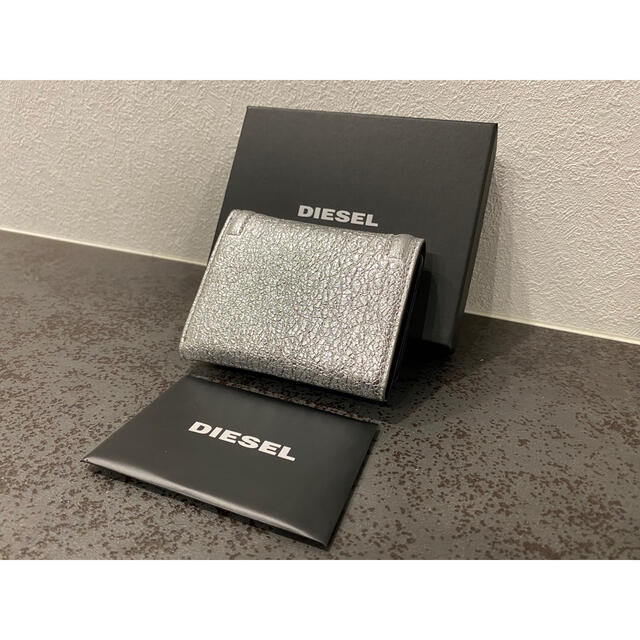 DIESEL(ディーゼル)の☆プレゼントにもオススメ☆【新品、未使用】ディーゼル コンパクト 折り財布 レディースのファッション小物(財布)の商品写真