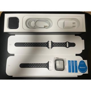 アップルウォッチ(Apple Watch)のApple Watch Nike Series 5（GPSモデル）- 40mm (腕時計(デジタル))