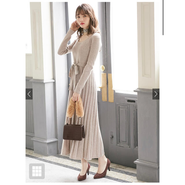 定番入荷 ワンダフルワールド⭐サッシュベルト付きワンピース