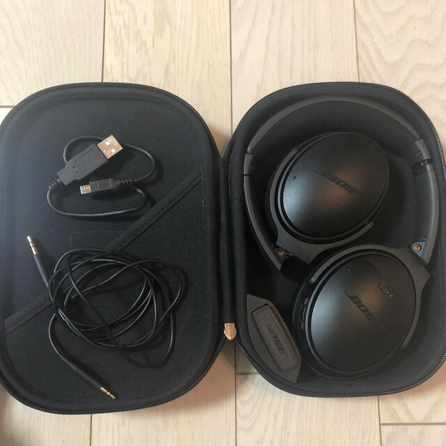 BOSE(ボーズ)の【富士山様専用】Bose QuietComfort35 Black ワイヤレス スマホ/家電/カメラのオーディオ機器(ヘッドフォン/イヤフォン)の商品写真