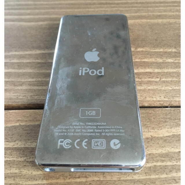 Apple(アップル)のiPod nano 第一世代 スマホ/家電/カメラのオーディオ機器(ポータブルプレーヤー)の商品写真