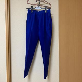 ユナイテッドアローズ(UNITED ARROWS)のロイヤルブルーシルク混パンツ(カジュアルパンツ)