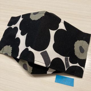 マリメッコ(marimekko)のmasa様専用☆2点　ボックス　インナーマスク　黒7(その他)