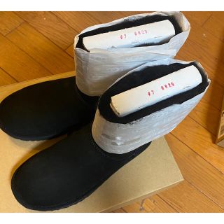 アグ(UGG)の【新品未使用】UGGブーツ　ショートリボン(ブーツ)