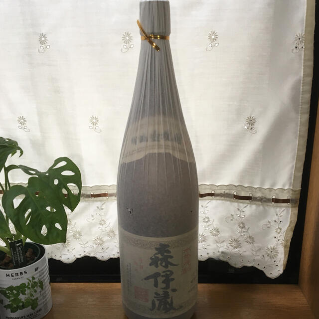 森伊蔵 1.8L   焼酎　鹿児島　垂水 食品/飲料/酒の酒(焼酎)の商品写真