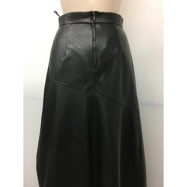 LAUTREAMONT(ロートレアモン)のdroite ロートレアモン購入レザースカート黒　新品未使用購入 レディースのスカート(ロングスカート)の商品写真