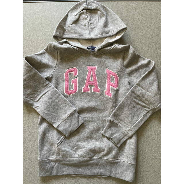 GAP(ギャップ)の女の子♡GAP裏起毛トレーナー♡140センチ キッズ/ベビー/マタニティのキッズ服女の子用(90cm~)(Tシャツ/カットソー)の商品写真