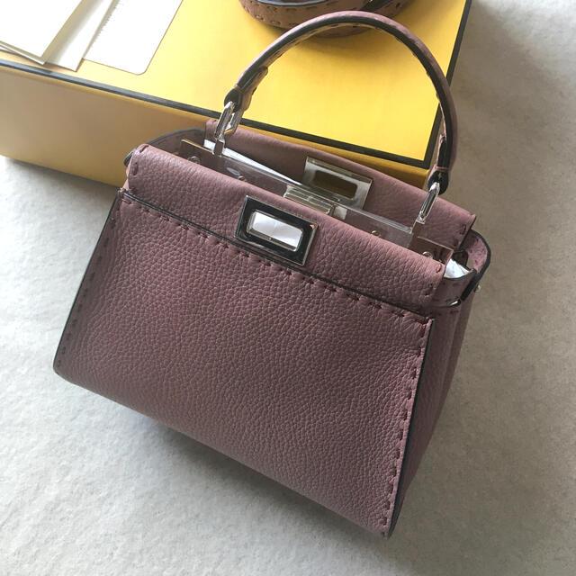 FENDI(フェンディ)のfendi フェンディ peekaboo mini セレリアピーカブーミニ レディースのバッグ(ハンドバッグ)の商品写真