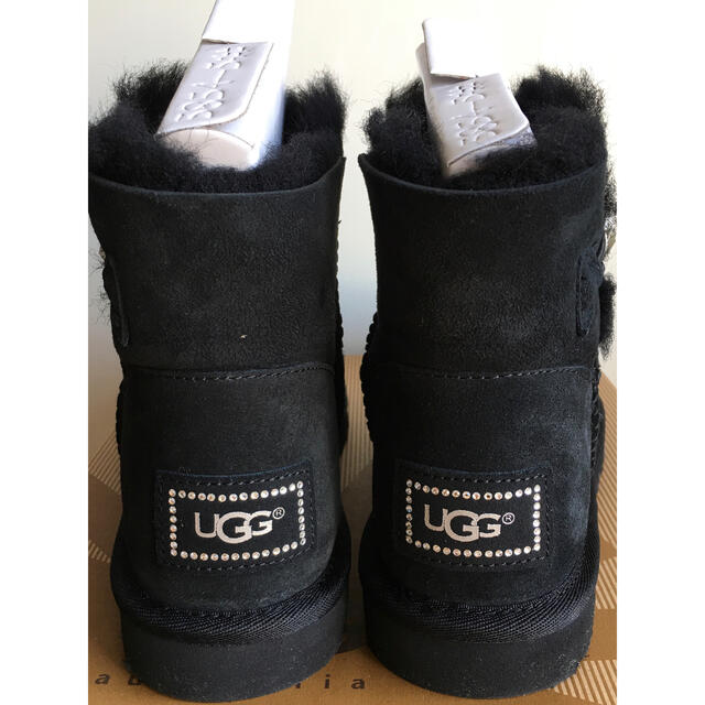 新品　UGG スワロフスキーボタン　ムートン