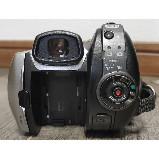 SONY(ソニー)のSONY HDR-SR11 デジタルビデオカメラ スマホ/家電/カメラのカメラ(ビデオカメラ)の商品写真
