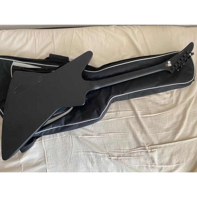 Epiphone(エピフォン)のepiphone explorer gothic 楽器のギター(エレキギター)の商品写真