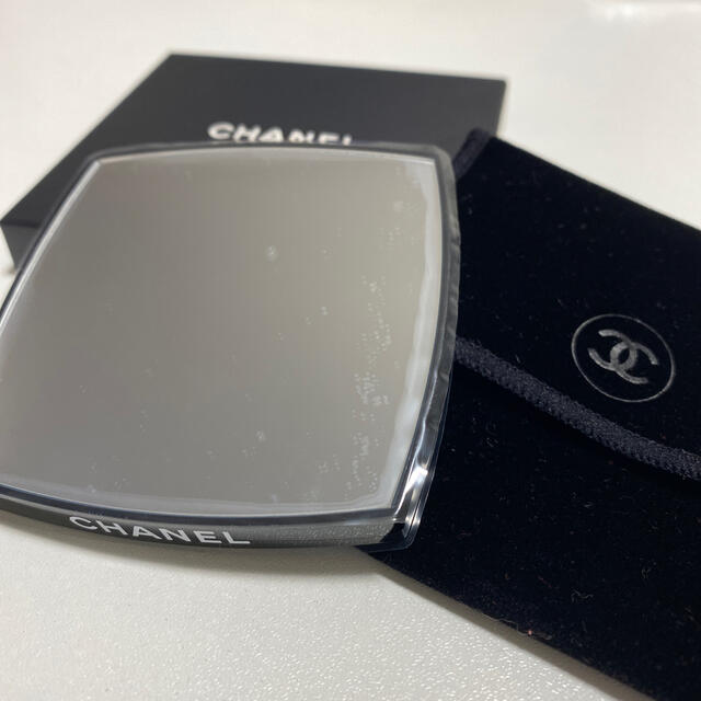 CHANEL(シャネル)のCHANEL コンパクトミラー レディースのファッション小物(ミラー)の商品写真