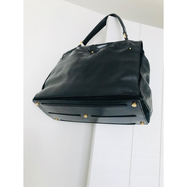 Saint Laurent(サンローラン)の【Ree様専用】ラージサイズ イヴサンローラン ミューズトゥーパテント レディースのバッグ(ショルダーバッグ)の商品写真