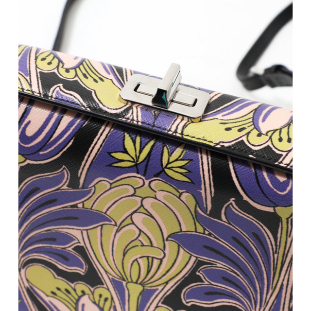 PRADA(プラダ)のPRADA ショルダーバッグ　floral 新品未使用 レディースのバッグ(ショルダーバッグ)の商品写真