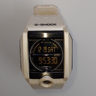 ジーショック(G-SHOCK)のCASIO G-SHOCK G-8100A-7JF パールホワイト 中古(腕時計(デジタル))