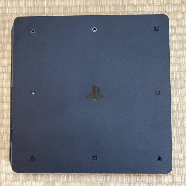 PlayStation4(プレイステーション4)のSONY PlayStation4 本体 CUH-2000AB01 エンタメ/ホビーのゲームソフト/ゲーム機本体(家庭用ゲーム機本体)の商品写真