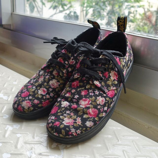 DR.MARTENS ドクターマーチン 4ホール シューズ レディース 花柄