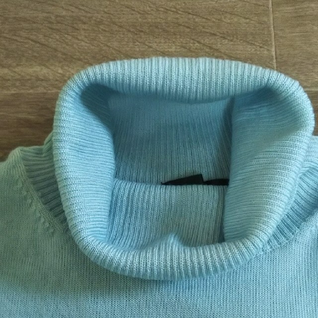 CLEAR IMPRESSION(クリアインプレッション)の新品！ウール 半袖タートルネック レディースのトップス(ニット/セーター)の商品写真