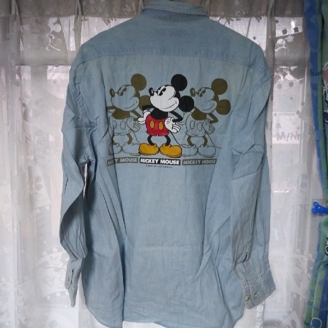 Disney(ディズニー)のミッキーマウスバックプリント:ロングスリーブシャツ レディースのトップス(シャツ/ブラウス(長袖/七分))の商品写真