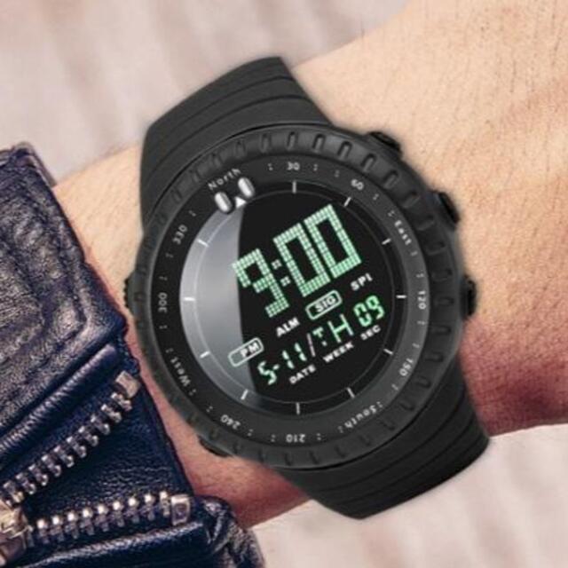 ■2020新入荷！■ダイバーズウォッチブラックフェイスドット　５０Ｍ防水 メンズの時計(腕時計(デジタル))の商品写真