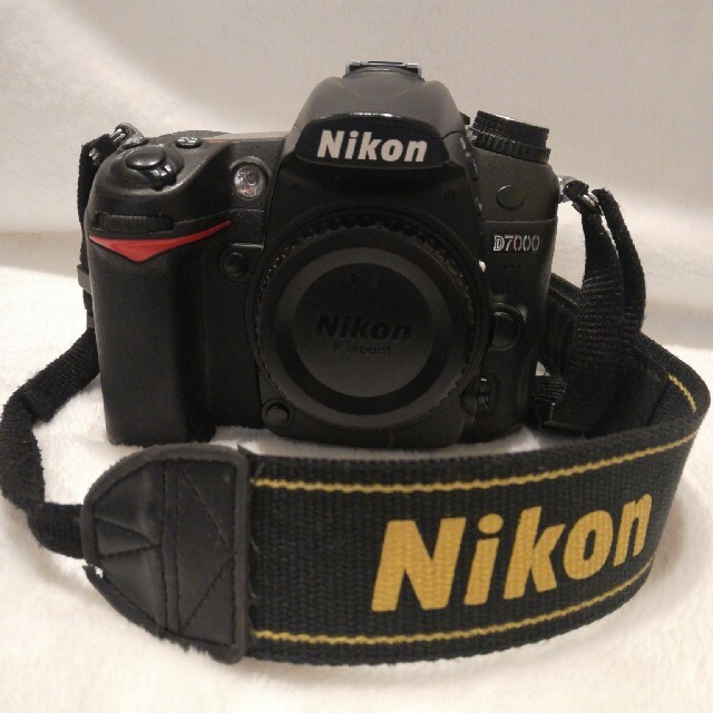 Nikon D7000 ボディカメラ